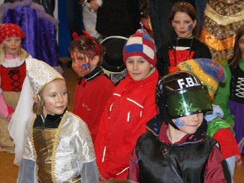 19.02.09-kinderfasnachtnwl160.jpg