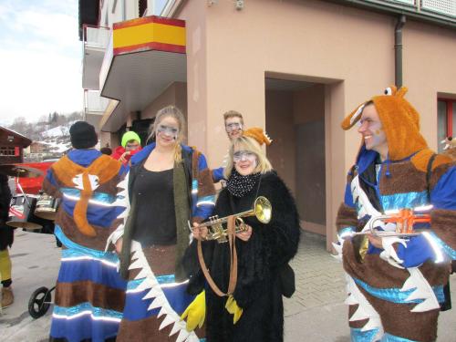 img_2016.jpg